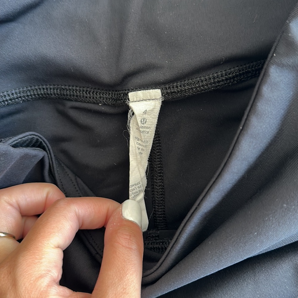Lululemon Mesh And Netting Capris Black Size 4 Li… - image 3